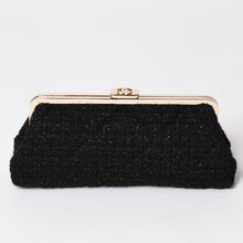画像をギャラリービューアに読み込む, 新品未使用 CHANEL シャネル クラッチバック ポーチ 30番台 ココマーク ツイード がま口 ブラック ゴールド ゴールド金具 中古 4a002761