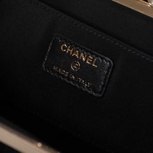 画像をギャラリービューアに読み込む, 新品未使用 CHANEL シャネル クラッチバック ポーチ 30番台 ココマーク ツイード がま口 ブラック ゴールド ゴールド金具 中古 4a002761