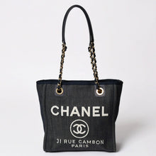 画像をギャラリービューアに読み込む, 新品同様 CHANEL シャネル ドーヴィルPM チェーントートバッグ ショルダーバッグ デニムキャンバス 17番台 ココマーク レザー ネイビー ゴールド金具 A47001 中古 4a003075