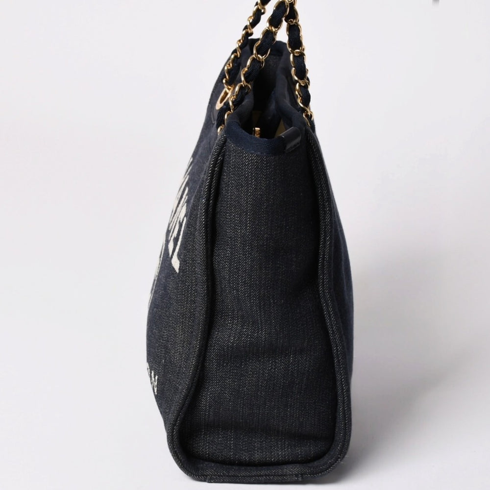 Like new CHANEL Deauville PM Chain Tote Bag Shoulder Bag Denim Canvas No. 17 Coco Mark Leather Navy Gold Hardware A47001 Used 4a003075