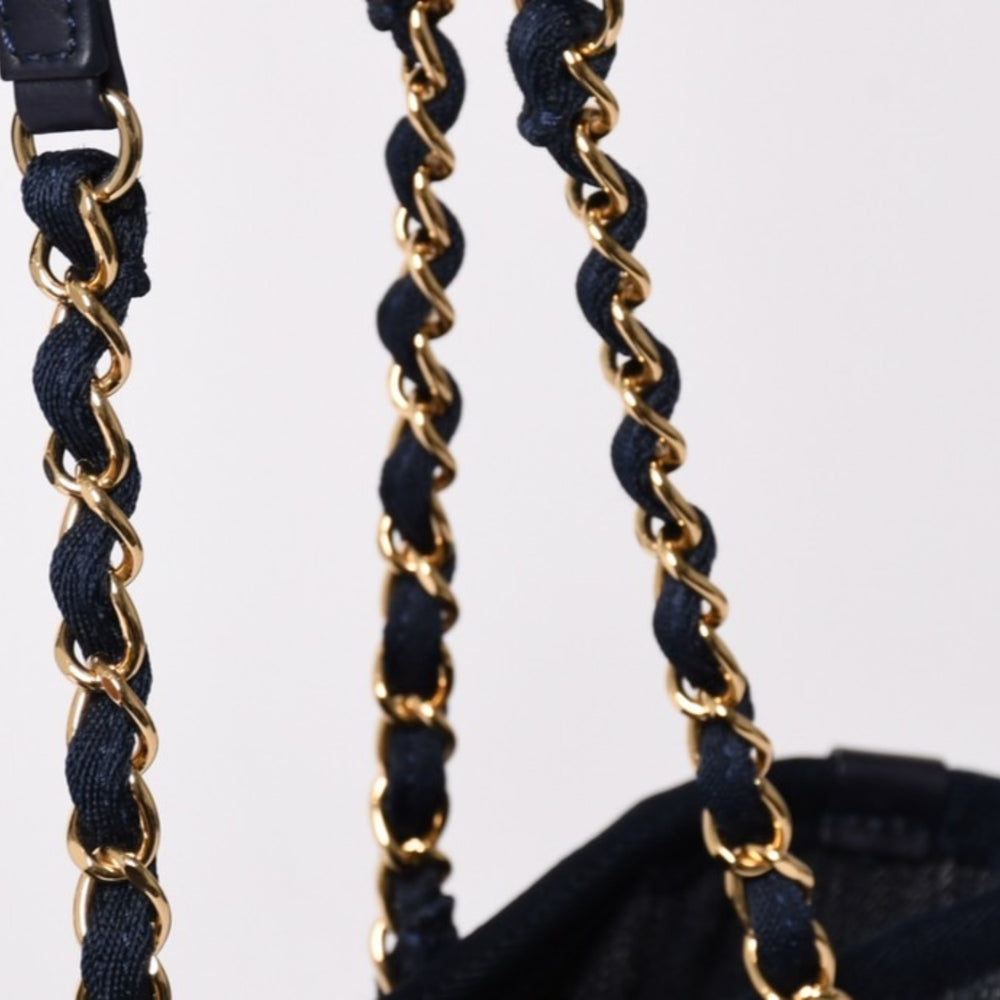 Like new CHANEL Deauville PM Chain Tote Bag Shoulder Bag Denim Canvas No. 17 Coco Mark Leather Navy Gold Hardware A47001 Used 4a003075