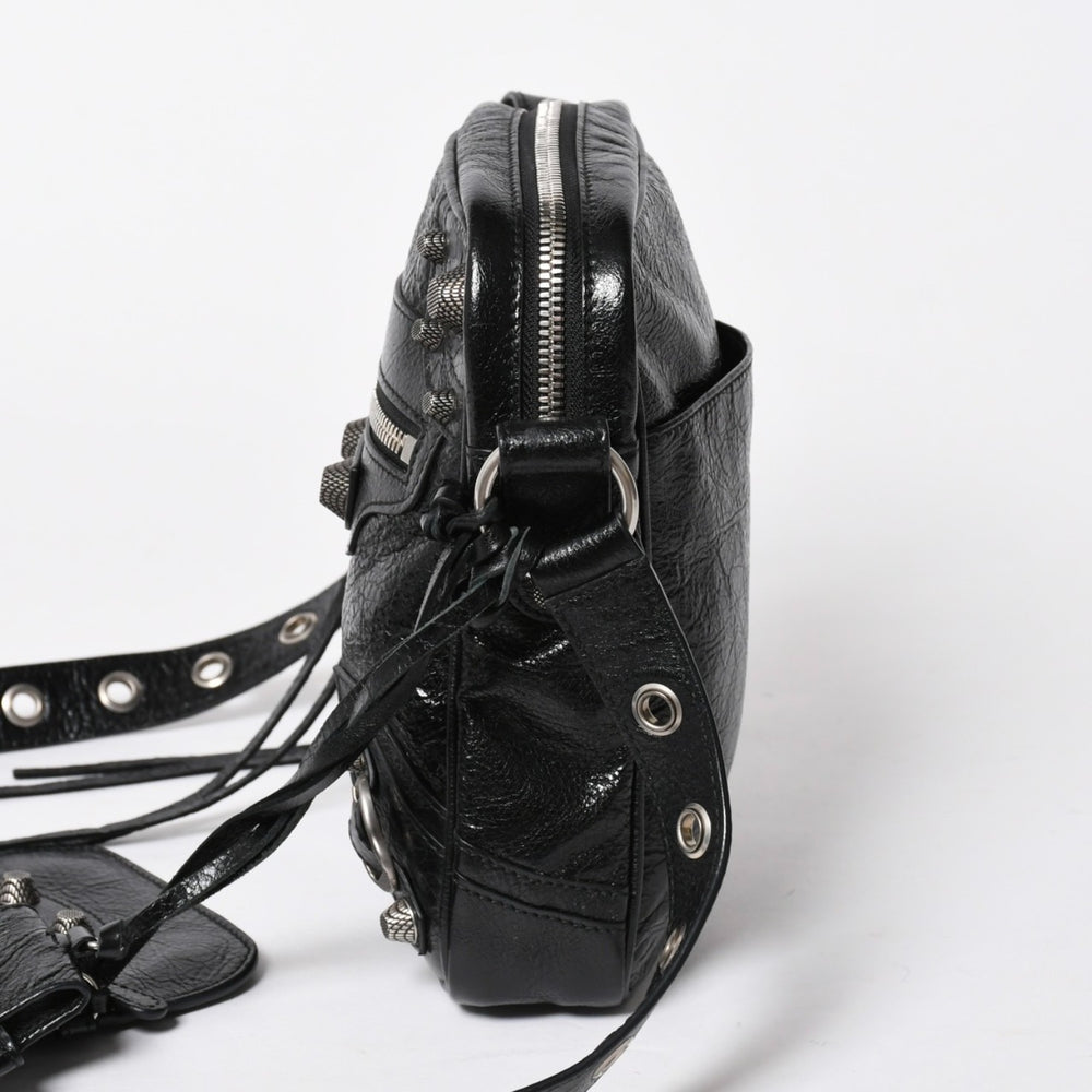 新品同様 BALENCIAGA バレンシアガ Le Cagole ル カゴール ショルダーバッグ ブラック 719065 中古 4a007216