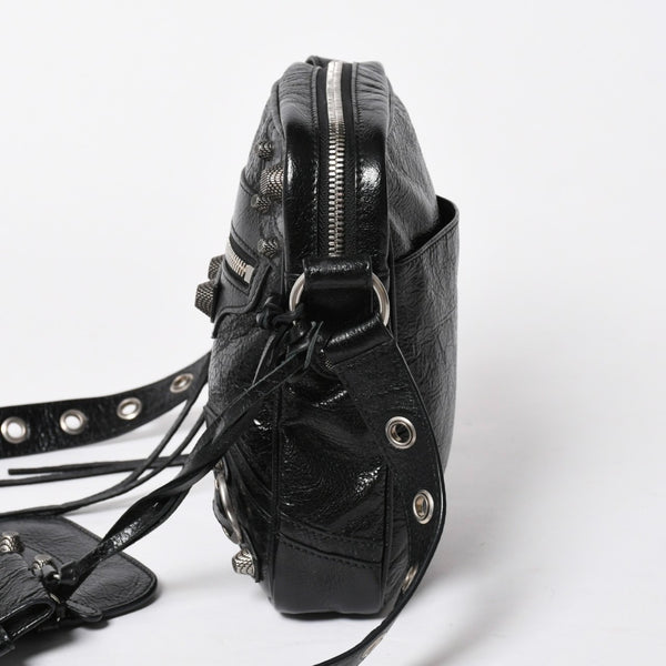 新品同様 BALENCIAGA バレンシアガ Le Cagole ル カゴール ショルダーバッグ ブラック 719065 中古 4a007216