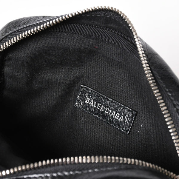 新品同様 BALENCIAGA バレンシアガ Le Cagole ル カゴール ショルダーバッグ ブラック 719065 中古 4a007216
