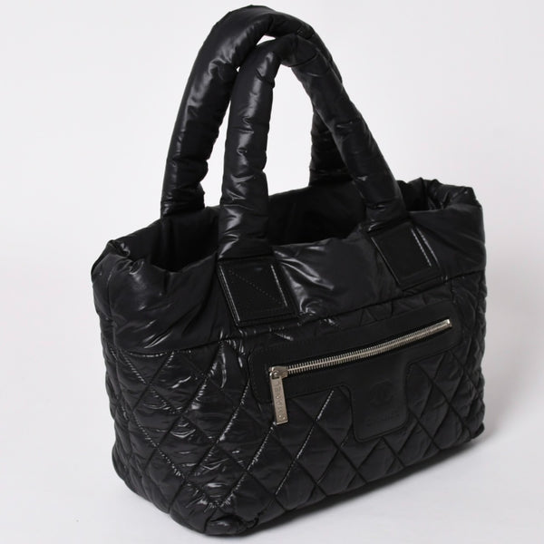 Very Good Condition CHANEL Chanel Coco Cocoon Small Tote Handbag A48610 No. 16 Coco Mark Black Silver Hardware Used 4a002953