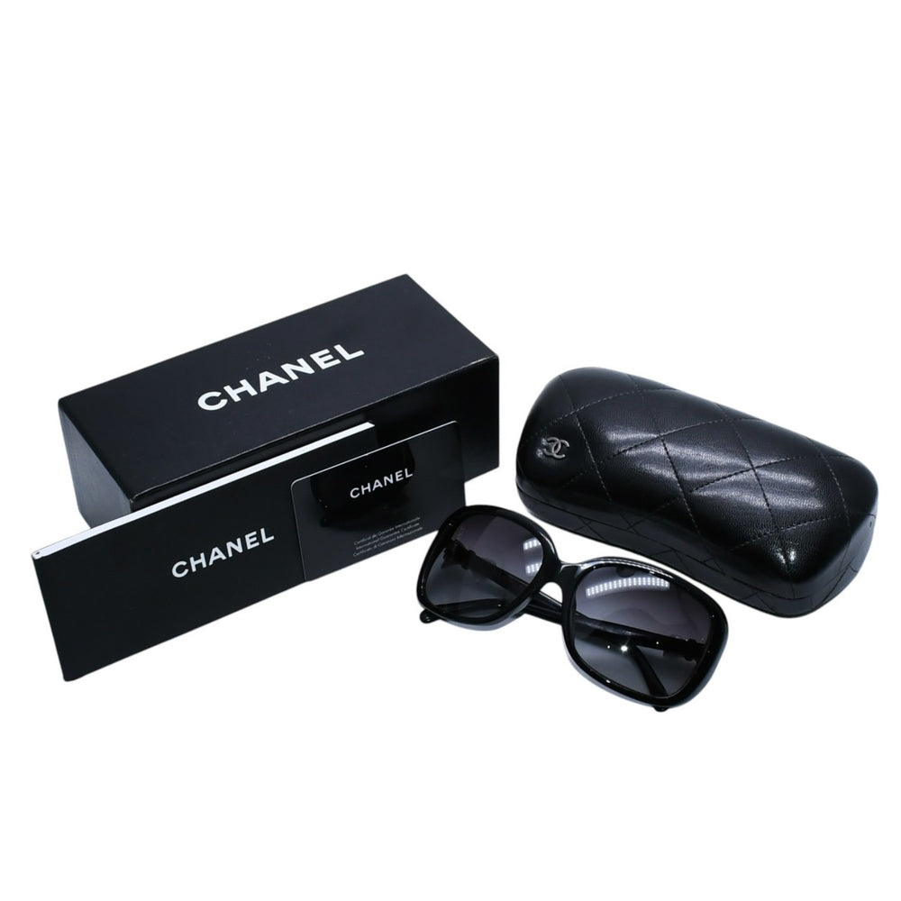 CHANEL Ribbon Motif Sunglasses Cat Eye Butterfly Style Here Mark White Ribbon Black Frame Y2K 5170-A c501/3C Good Condition Used 4a002966