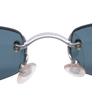 極美品 CHANEL シャネル リムレス ココマーク サングラス グリーン プラスチック メタル ロゴ 54☐19 4002 シルバー金具 中古 4a002967