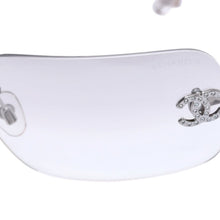 Load image into Gallery viewer, 極美品 CHANEL シャネル Sunglasses サングラス クリア ラインストーン シルバー金具 ココマーク 4017-D 62◻︎17 120 中古 4a002961