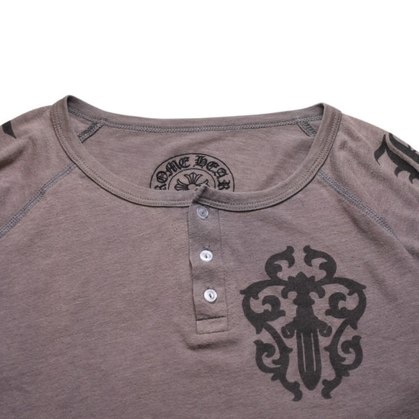 CHROME HEARTS クロムハーツ ヘンリーネック 7部袖Tシャツ サイズXL ヴァインダガー セメタリークロス サンドグレー 美品 中古 4a003160