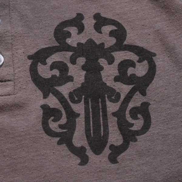 CHROME HEARTS クロムハーツ ヘンリーネック 7部袖Tシャツ サイズXL ヴァインダガー セメタリークロス サンドグレー 美品 中古 4a003160