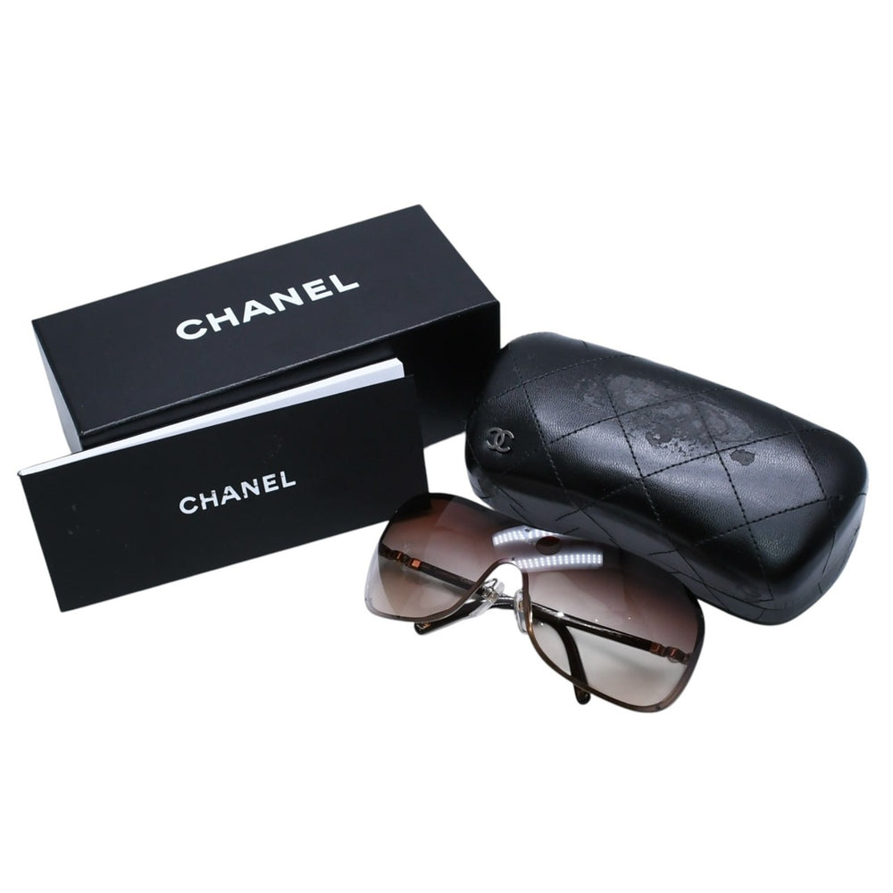 新品未使用 CHANEL シャネル シールド サングラス アイウェア 4170-H c.304/3B ココマーク フェイクパール Collection Perle 中古 4a002988