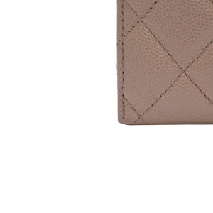 極美品 CHANEL シャネル クラシックジップカードケース 28番台 マトラッセ キャビアスキン ベージュ ココマーク CCマーク メタル ゴールド 中古 4a003002