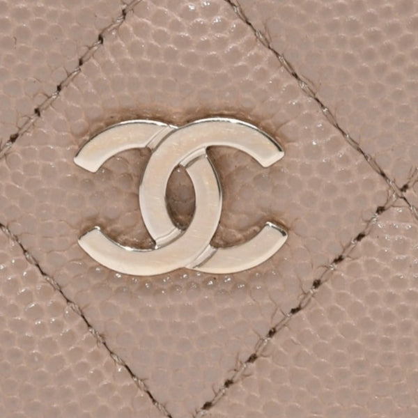 極美品 CHANEL シャネル クラシックジップカードケース 28番台 マトラッセ キャビアスキン ベージュ ココマーク CCマーク メタル ゴールド 中古 4a003002