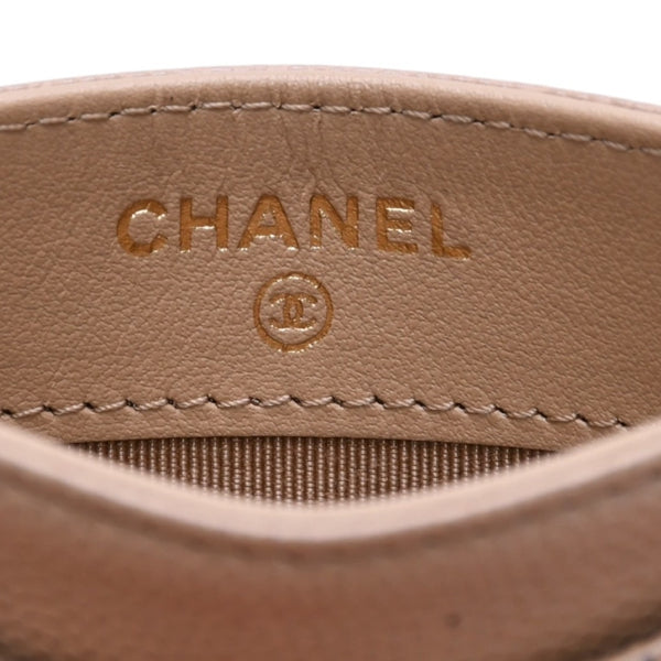 極美品 CHANEL シャネル クラシックジップカードケース 28番台 マトラッセ キャビアスキン ベージュ ココマーク CCマーク メタル ゴールド 中古 4a003002