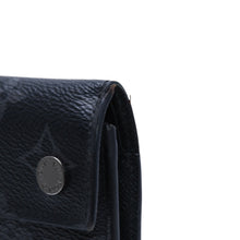 Load image into Gallery viewer, 極美品 LOUIS VUITTON ルイヴィトン モノグラム エクリプス コンパクトウォレット 三つ折り財布 M63510 ブラック 中古 4a002849