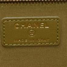 Load image into Gallery viewer, 極美品 CHANEL シャネル クラシックジップカードケース ランダム品番 AP3179 コインケース ココマーク ラムスキン ピスタチオグリーン ゴールド金具 中古 4a002833