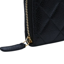 Load image into Gallery viewer, 極美品 CHANEL シャネル マトラッセ コインケース AP0216 キャビアスキン コインケース ブラック ゴールド金具 美品 中古 4a003000