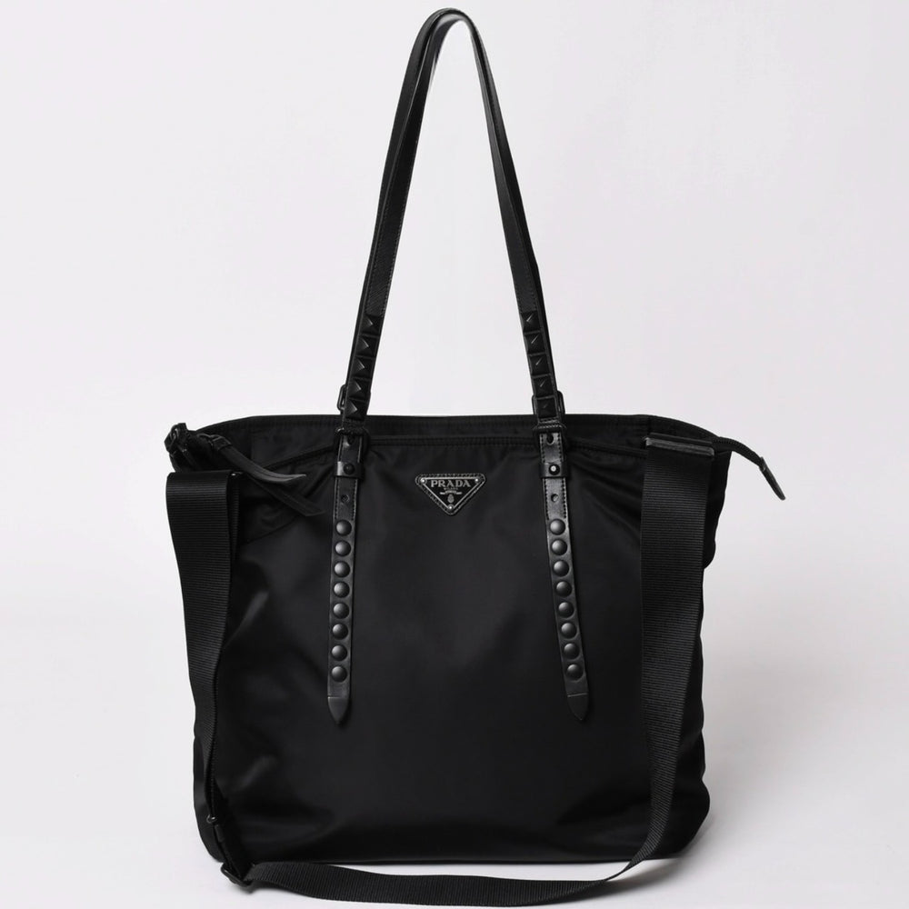 極美品 PRADA プラダ ナイロン ショルダーバッグ ブラック スタッズ 2WAY マットブラック 1BG212 中古 4a002425