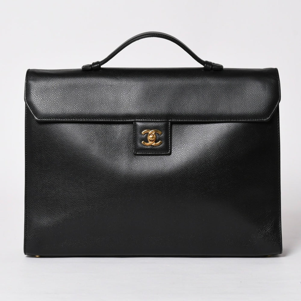 極美品 CHANEL シャネル ブリーフケース ビジネスバッグ 5番台 ココマーク キャビアスキン ブラック ゴールド金具 中古 4a000811
