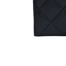 画像をギャラリービューアに読み込む, 極美品 CHANEL シャネル グレインドカーフスキン キャビアスキン カードホルダー ブラック K3X4A517 ランダム番台 ゴールド金具 中古 4a003215