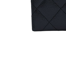 画像をギャラリービューアに読み込む, 極美品 CHANEL シャネル グレインドカーフスキン キャビアスキン カードホルダー ブラック K3X4A517 ランダム番台 ゴールド金具 中古 4a003215