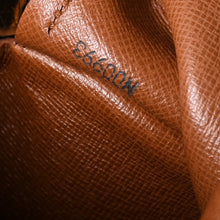 画像をギャラリービューアに読み込む, LOUIS VUITTON ルイヴィトン パピヨン26 ハンドバッグ モノグラム M51366 筒型 モノグラムキャンバス ブラウン 美品 中古 4a000806