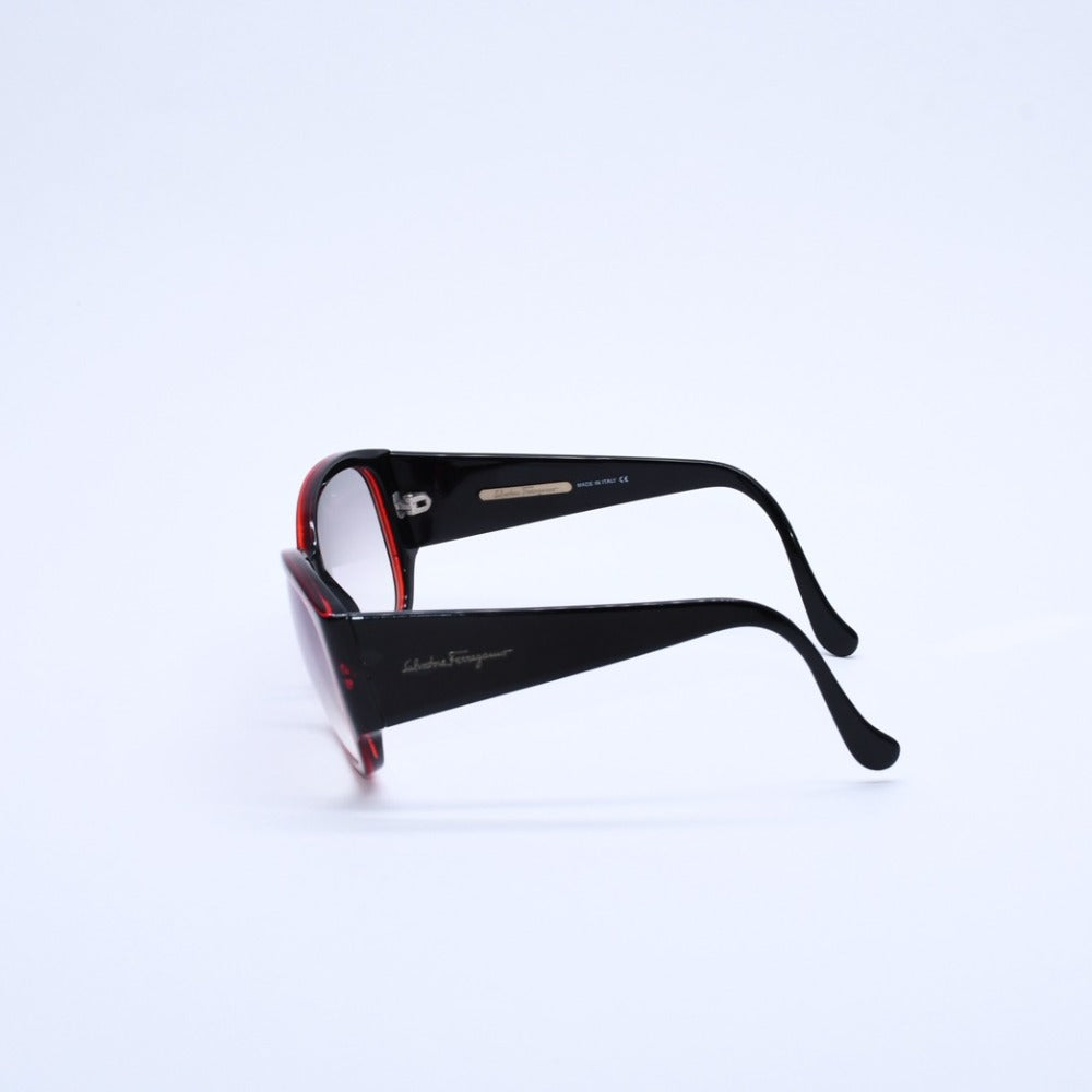 Very good condition SALVATORE FERRAGAMO Salvatore Ferragamo Square Sunglasses 130/61 Black Dark Red Bicolor Eyewear Glasses Used 4a003056
