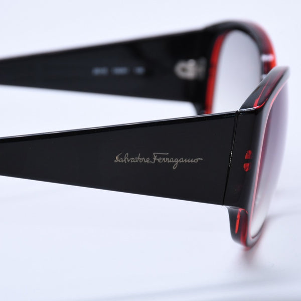極美品 SALVATORE FERRAGAMO サルバトーレフェラガモ スクエアサングラス 130/61 ブラック ダークレッド バイカラー アイウェア メガネ 中古 4a003056