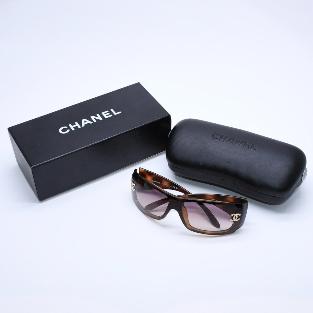 極美品 CHANEL シャネル ラインストーン サングラス ブラウン ココマーク 5088-B c.502/13 120 中古 4a003216