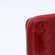 画像をギャラリービューアに読み込む, 極美品 LOUIS VUITTON ルイ ヴィトン 財布 モノグラムヴェルニ M91720 ジッピーコインパース ポムダムール ゴールド金具 中古 4a003329