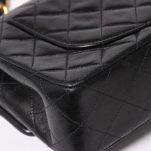 Load image into Gallery viewer, CHANEL シャネル マトラッセ23 Wフラップ Wチェーンショルダーバッグ A06434 4番台 ココマーク ラムスキン ブラック 美品 中古 4a003322