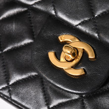 Load image into Gallery viewer, CHANEL シャネル マトラッセ23 Wフラップ Wチェーンショルダーバッグ A06434 4番台 ココマーク ラムスキン ブラック 美品 中古 4a003322