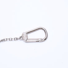 Load image into Gallery viewer, 極美品 LOUIS VUITTON ルイヴィトン ポルトカルト レクトヴェルソ コンパクトウォレット モノグラムヴェルニ M82333 シルバー金具 中古 4a003333