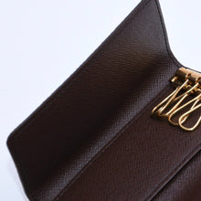 Load image into Gallery viewer, 極美品 LOUIS VUITTON ルイヴィトン ダミエ ミュルティクレ4 キーケース N62631 エベヌ ブラウン ゴールド金具 中古 4a003330