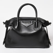 Load image into Gallery viewer, 極美品 GIVENCHY ジバンシー Hand Bag ハンドバッグ アンティゴナ ソフト ブラック レザー 中古 4a002848