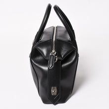 Load image into Gallery viewer, 極美品 GIVENCHY ジバンシー Hand Bag ハンドバッグ アンティゴナ ソフト ブラック レザー 中古 4a002848