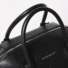 Load image into Gallery viewer, 極美品 GIVENCHY ジバンシー Hand Bag ハンドバッグ アンティゴナ ソフト ブラック レザー 中古 4a002848