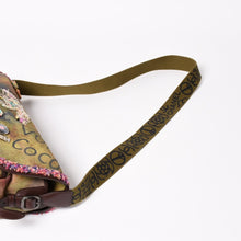 Load image into Gallery viewer, 極美品 CHANEL シャネル エンブロイダリー メッセンジャーバッグ 21番台 A92790 グラフィティ カーキ ココマーク 中古 4a003390