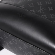 Load image into Gallery viewer, 極美品 LOUIS VUITTON ルイヴィトン モノグラムエクリプス バックパック リュック エクスプローラー M40527 シルバー金具 中古 4a003209