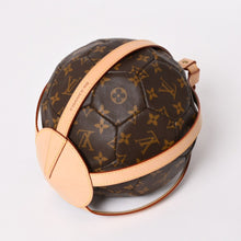 画像をギャラリービューアに読み込む, 新品同様 LOUIS VUITTON ルイヴィトン サッカーボール 1998年フランスワールドカップ記念 M99054 中古 4a002573