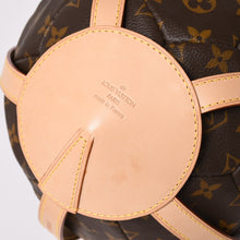 画像をギャラリービューアに読み込む, 新品同様 LOUIS VUITTON ルイヴィトン サッカーボール 1998年フランスワールドカップ記念 M99054 中古 4a002573
