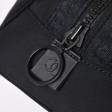 Load image into Gallery viewer, 極美品 CHANEL シャネル スポーツライン ポーチ A19975 7番台 ココマーク パッチ ブラック ブラック金具 中古 4a003238