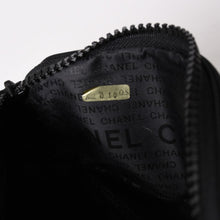 Load image into Gallery viewer, 極美品 CHANEL シャネル スポーツライン ポーチ A19975 7番台 ココマーク パッチ ブラック ブラック金具 中古 4a003238