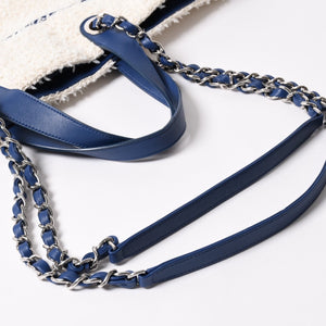 極美品 CHANEL シャネル トートバッグ パイル ラージショッピングバッグ 27番台 AS0452 ホワイト ブルー 中古 4a003092