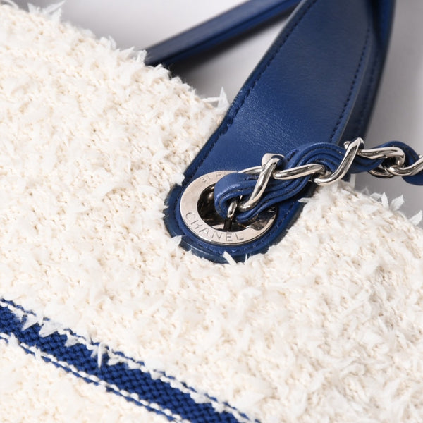 極美品 CHANEL シャネル トートバッグ パイル ラージショッピングバッグ 27番台 AS0452 ホワイト ブルー 中古 4a003092