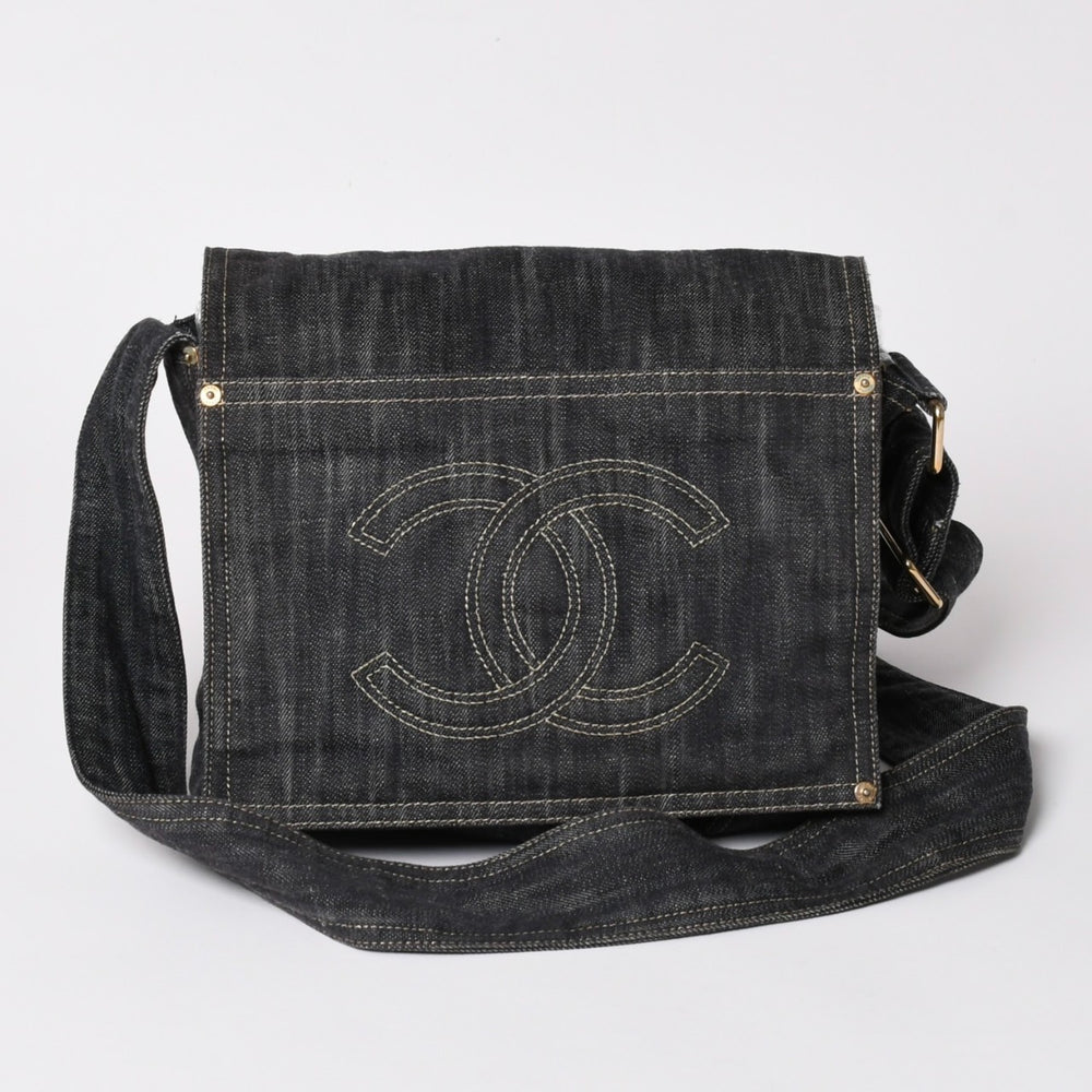 極美品 CHANEL シャネル ショルダーバッグ スパークリングデニム ココマーク ネイビー 10番台 A31987 ゴールド金具 中古 4a003073