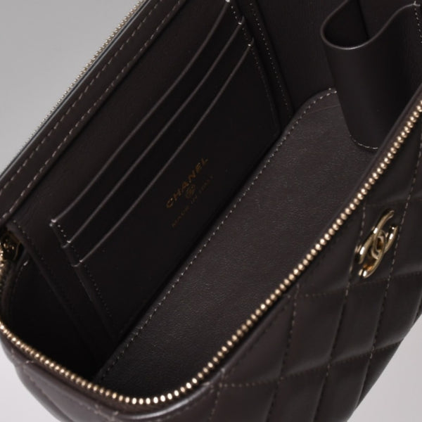 新品同様 CHANEL シャネル バニティ チェーンショルダーバッグ ランダム番台 ココマーク ラムスキン ブラウン ゴールド金具 中古 4a003091