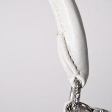 画像をギャラリービューアに読み込む, 極美品 CHROME HEARTS クロムハーツ ドッグアダムス CHクロス 2WAYバッグ ダガージップ レザー シルバ−925 ホワイト 中古 4a003115