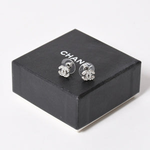極美品 CHANEL シャネル ココマーク ピアス 重量約1.58g 06A刻印 ラインストーン メタル シルバー クリア 両耳用 中古 4a003135