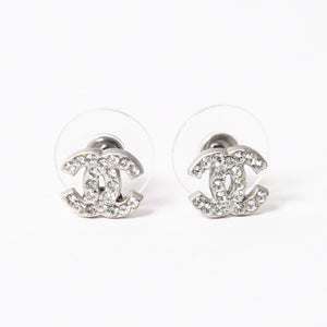 極美品 CHANEL シャネル ココマーク ピアス 重量約1.58g 06A刻印 ラインストーン メタル シルバー クリア 両耳用 中古 4a003135